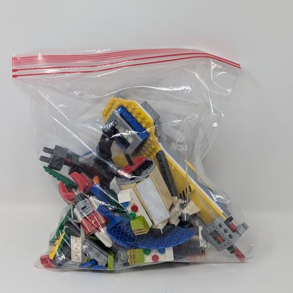 LEGO Creator Carousel (31095) 3 in 1 Set Building Kit Incomplete - Picture 2 of 2